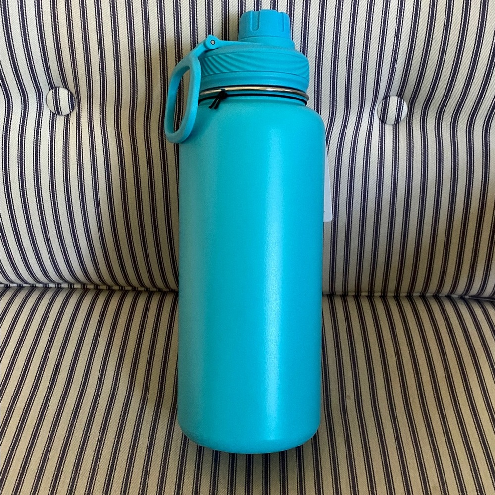 NWT Lululemon Back to Life Sport Bottle 32oz - Electric Turquoise - Picture 3 of 5